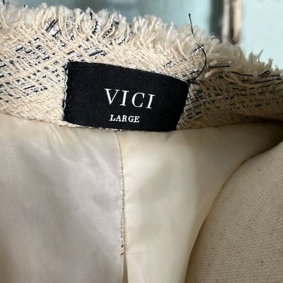 Vici Women's Ivory Collared Striped Jacket Size Large - Picture 10 of 12